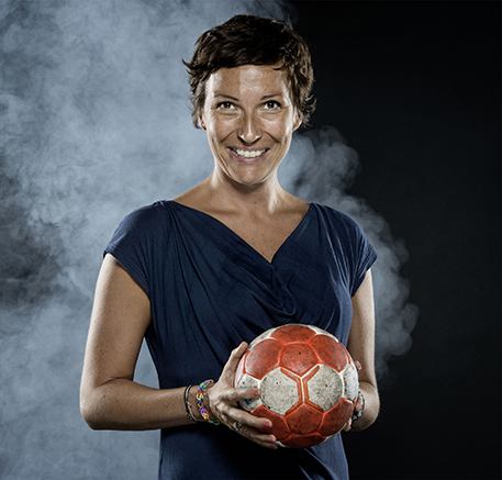 Sabine Blattner mit Handball
